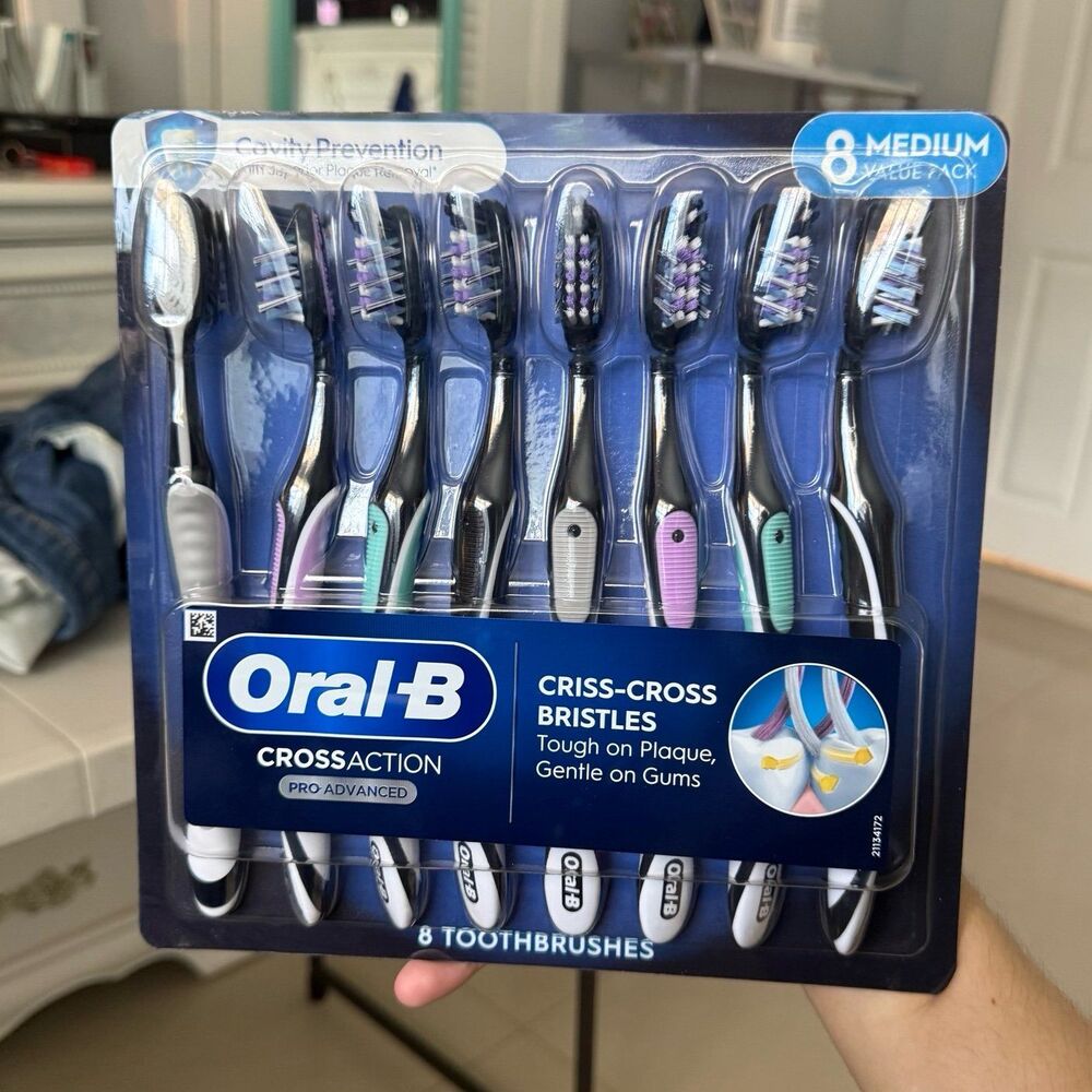 Oral-B Cross Action Pro Advanced Toothbrush, 8 Count (Medium)